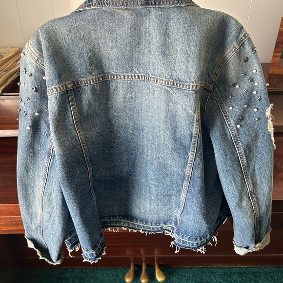 Boutique Jean jacket with star and pearl like studs, size 1X - Picture 5 of 6